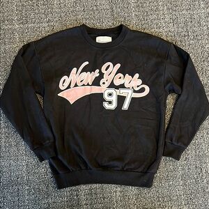 No Boundaries Black Crewneck Sweater New York 97